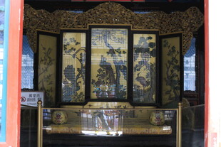 中式屏风与室内装饰