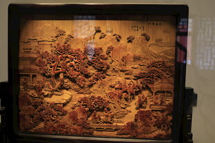 精美木雕山水花鸟图