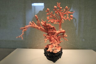 精美红珊瑚雕刻艺术品