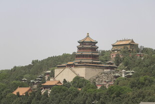 山上古建筑群风光秀丽