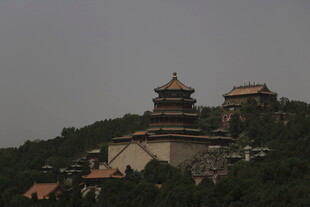 景山之巅的古典壮丽建筑