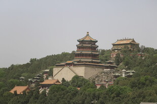 山上古建筑群风景秀丽