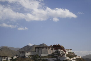 布达拉宫远景