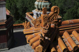 中式古建筑屋顶精美装饰