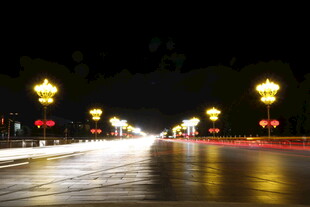 夜晚城市街道灯光美景