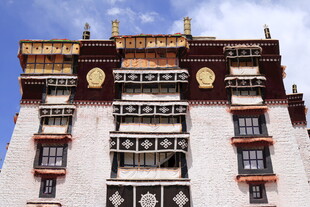 藏式建筑外观特写