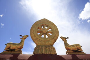 双鹿法轮宗教艺术景观