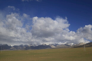草原蓝天雪山壮美风光