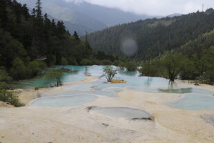 九寨沟秀丽山水景观