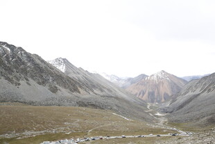 壮丽山间景色