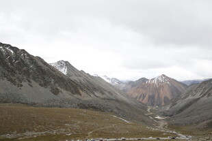 壮丽山间景色