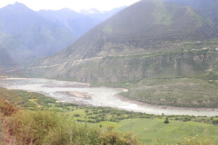 山川河流间的自然美景