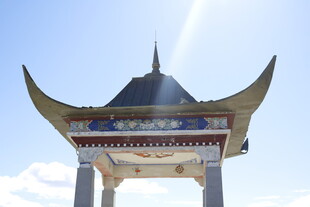 中式飞檐建筑特写