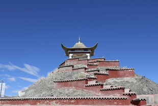 西藏古老寺庙建筑风貌