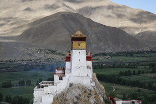 西藏雍布拉康古建筑景观