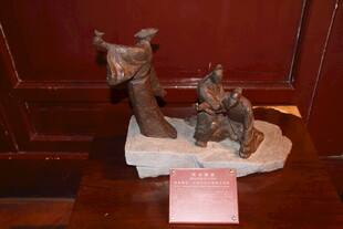 青铜雕塑摆件展示