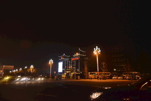 城市夜景璀璨灯火