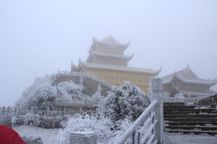 雪覆古建 尽显静谧之美