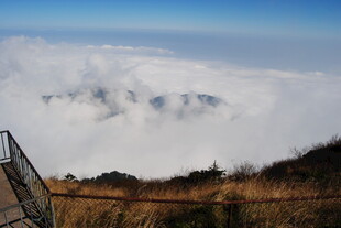 山间云海美景