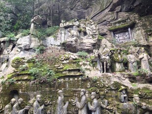 大足石刻精美佛像景观