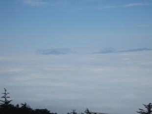 山间云海景观