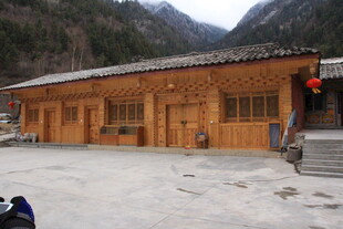 山间木屋 古朴宁静之景