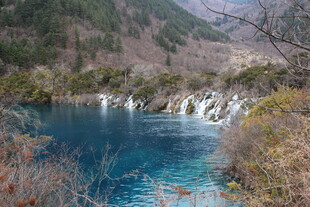 九寨沟蓝湖飞瀑美景