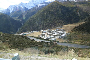 山间村落的秀丽风光