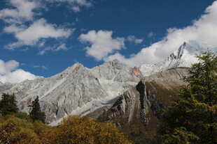 雪山秋景 壮丽自然风光