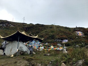 山间藏式建筑景观