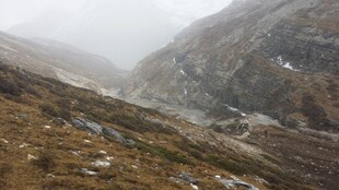 山间雾景 朦胧自然之美