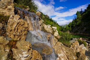 山间小瀑布 自然美景