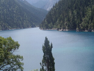 九寨沟秀丽湖景风光