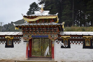 藏式精美门楼建筑景观