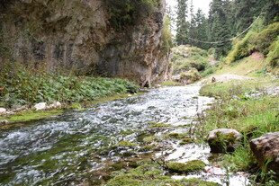 山间溪流 自然清幽之景