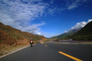 公路骑行 畅享山间好风光