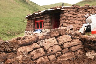 山间石屋 质朴乡村景致