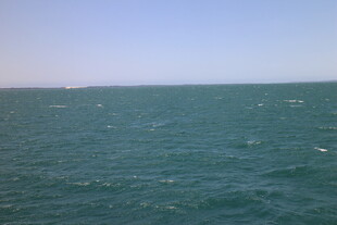 广阔海面 碧波荡漾