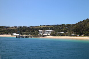 海滨美景 宁静的蓝色海岸线