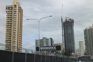 城市高楼建设景象