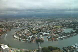 城市水域景观鸟瞰图