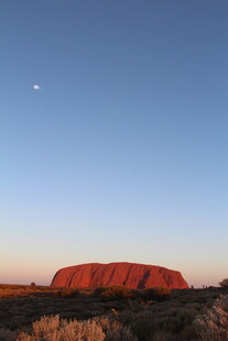 夕阳下的乌鲁鲁巨石