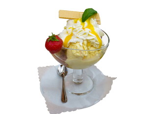 草莓奶油冰淇淋