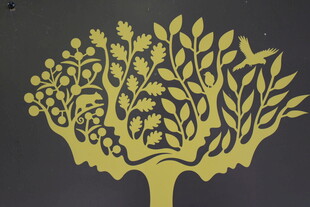 金色树形艺术图案