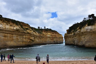 海岸壮丽景观 游人赏景
