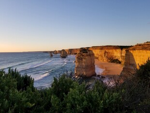 海岸壮丽风光 岩石与海景
