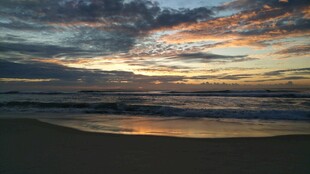 海边绚丽晚霞美景