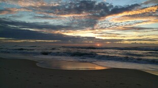 海边绚丽日落美景