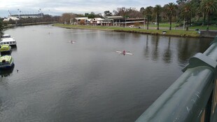 河畔风光 静谧水面景色