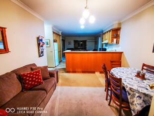 温馨居家客厅餐厅场景